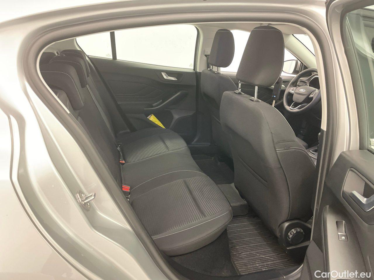 Ford  Focus 1.0 EcoBoost Start-Stopp-System Titanium Manual Petrol  45 #9