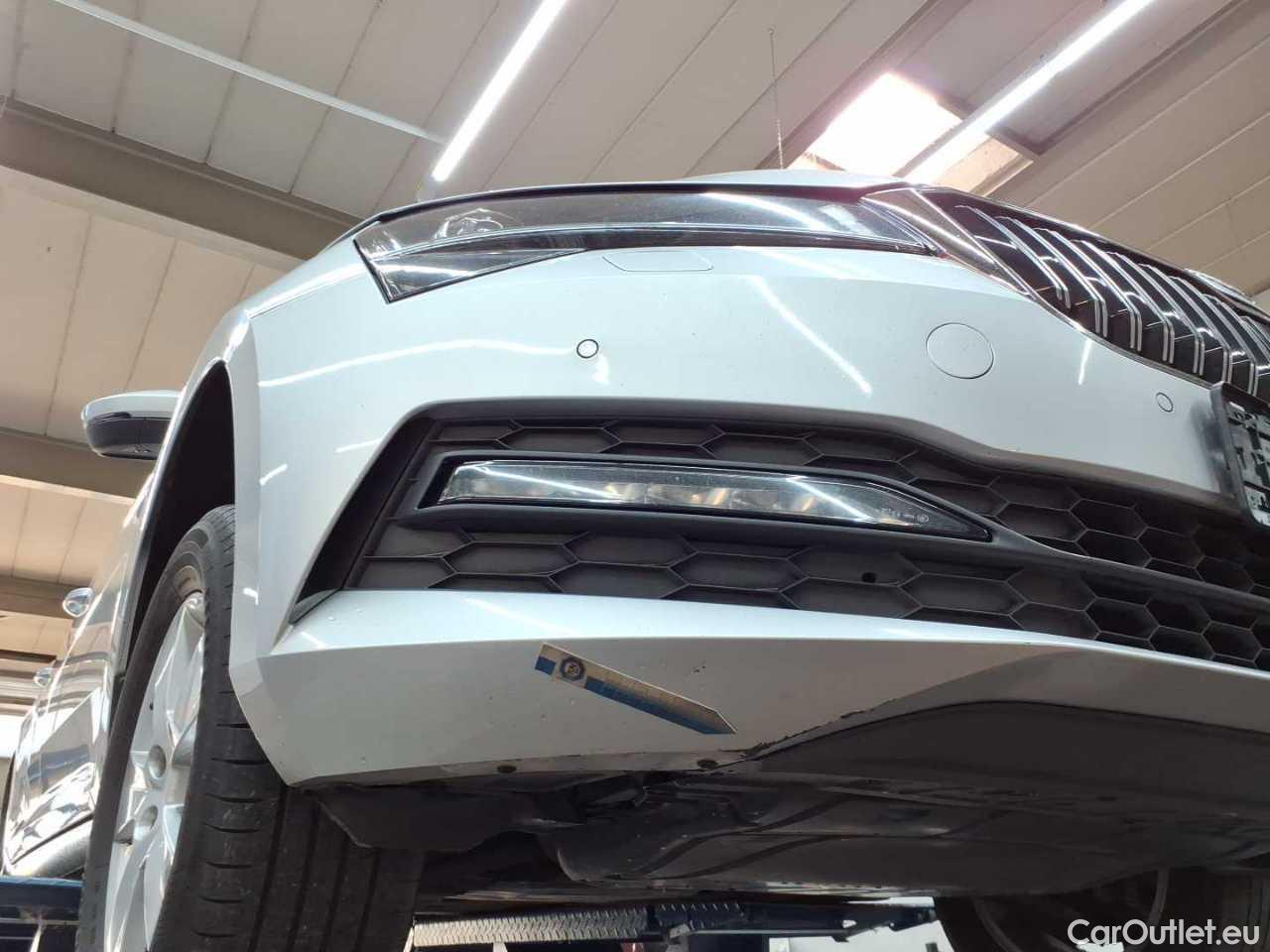 Skoda  Superb Combi 2.0 TDI DSG Ambition Automatic Diesel  39 #44