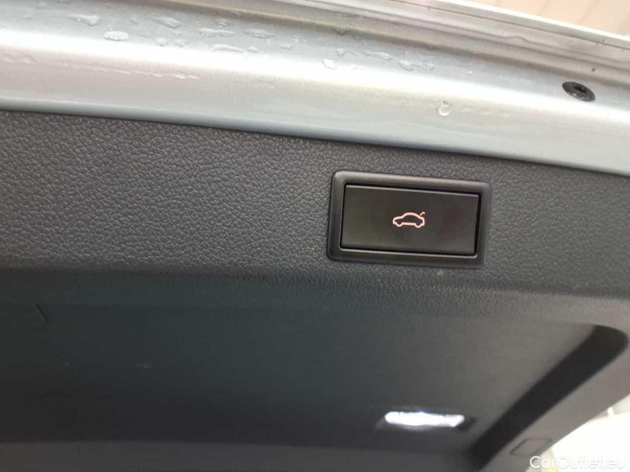 Skoda  Superb Combi 2.0 TDI DSG Ambition Automatic Diesel  39 #24