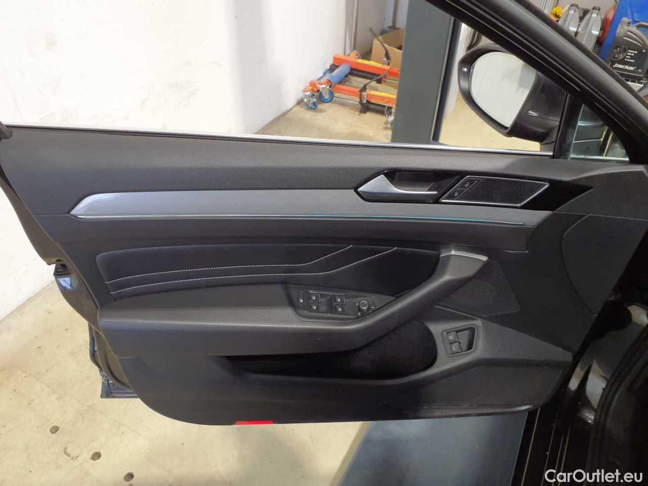 Volkswagen  Passat Variant 1.4 TSI Plug-In-Hybrid DSG GTE Automatic Petrol/Electric  38 #16