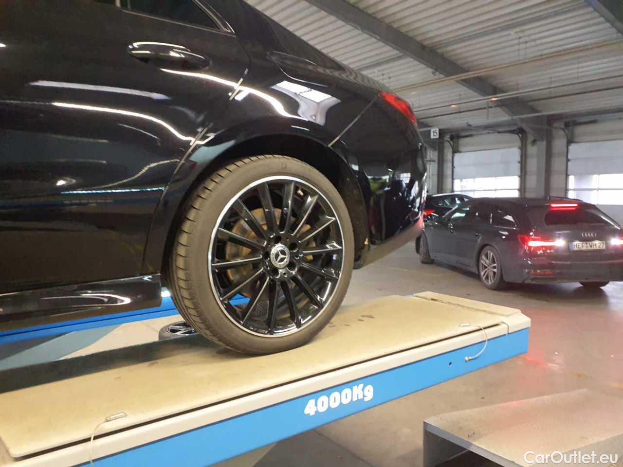 Mercedes  CLA-Klasse 250 e 8G-DCT AMG Line Automatic Petrol/Electric  47 #40