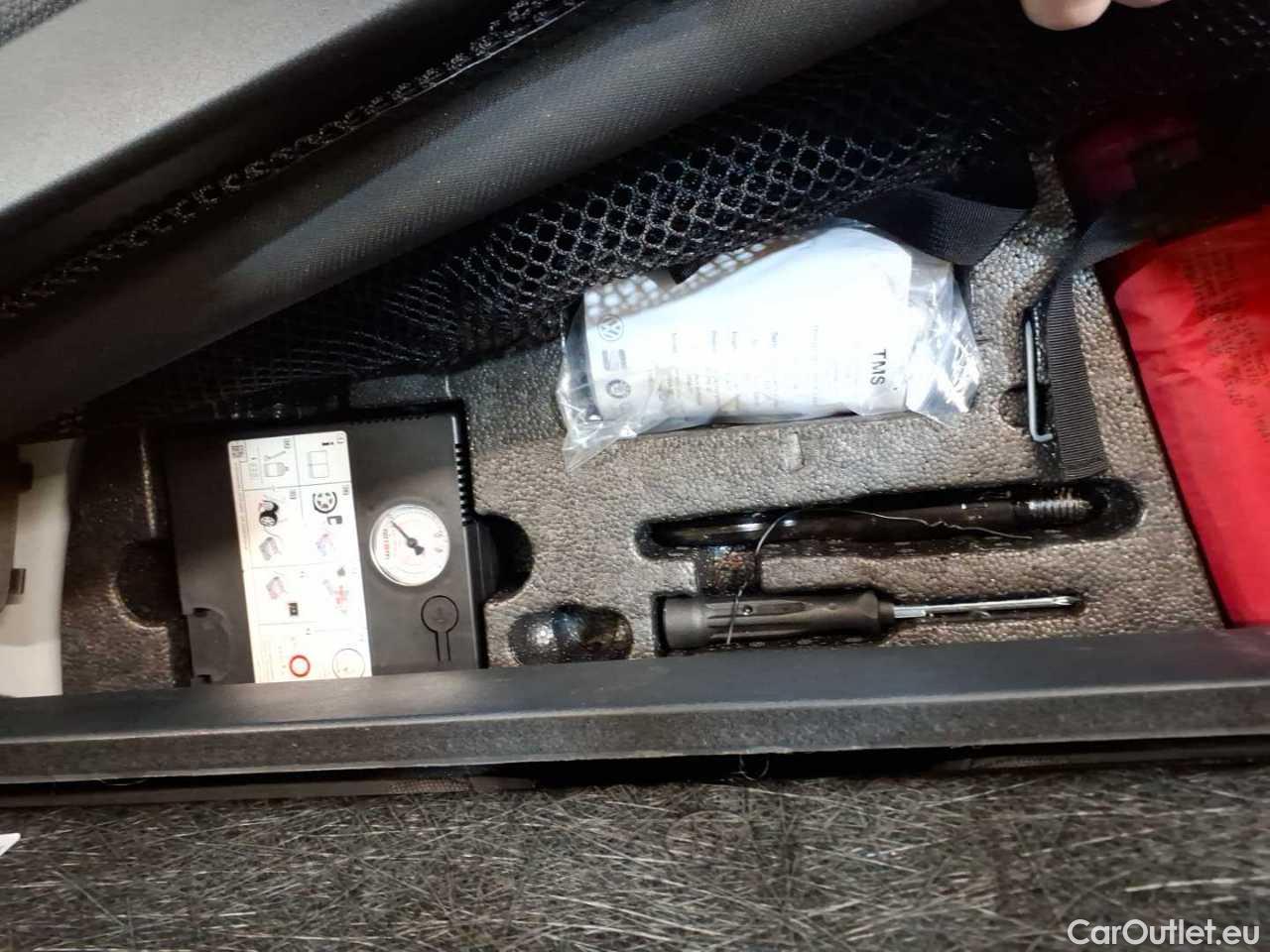 Volkswagen  Touran 2.0 TDI SCR Comfortline Manual Diesel  70 #24