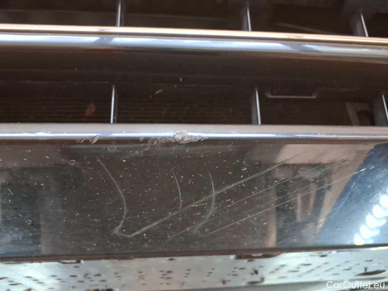 Audi  A4 Avant 40 TDI S tronic Automatic Diesel/Electric  76 #42