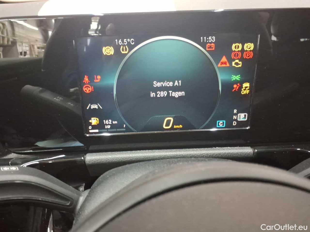 Mercedes  GLA 180 d 8G-DCT - Automatic Diesel  72 #26