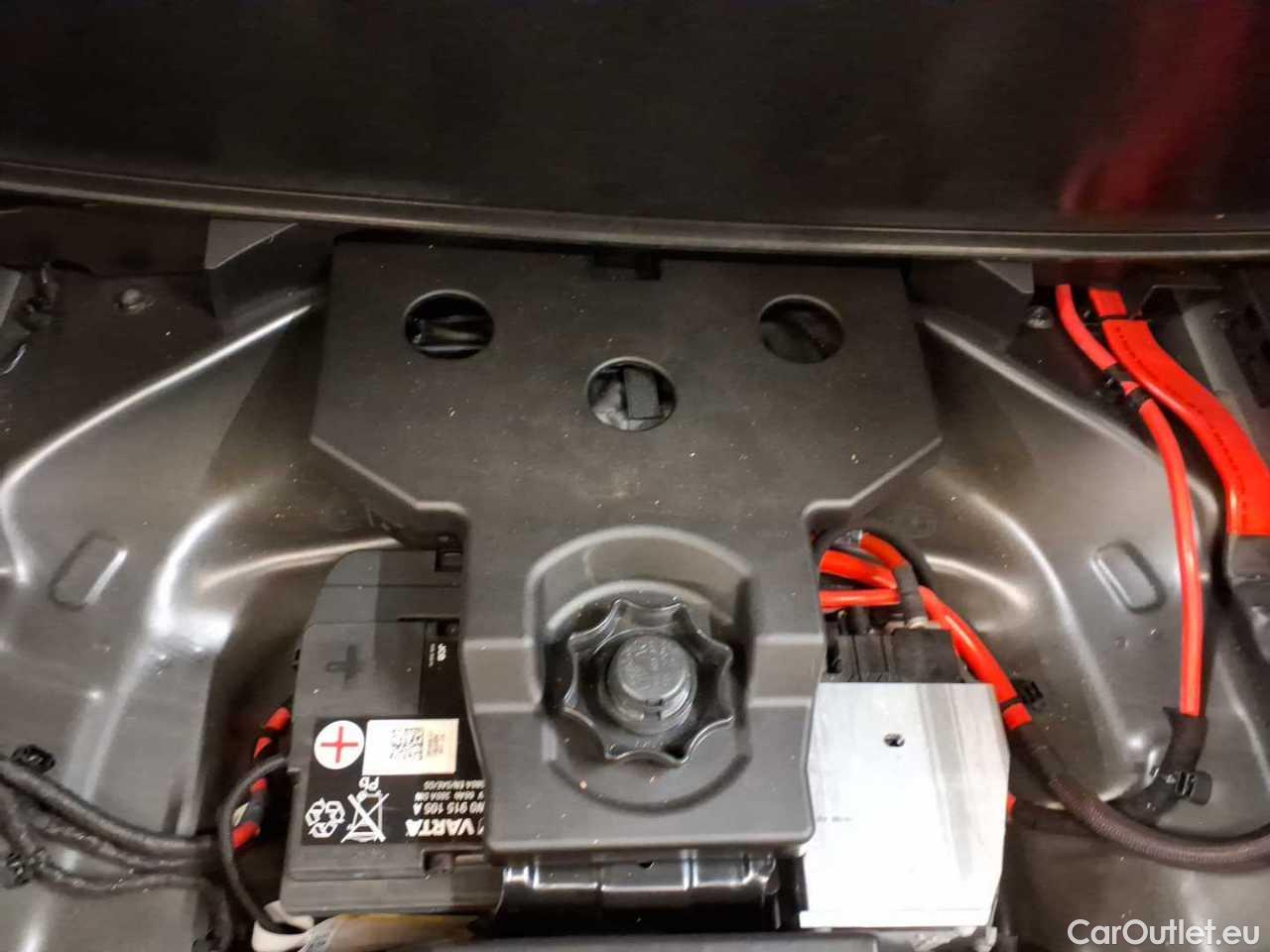 Audi  A4 Avant 40 TDI S tronic Automatic Diesel/Electric  76 #27