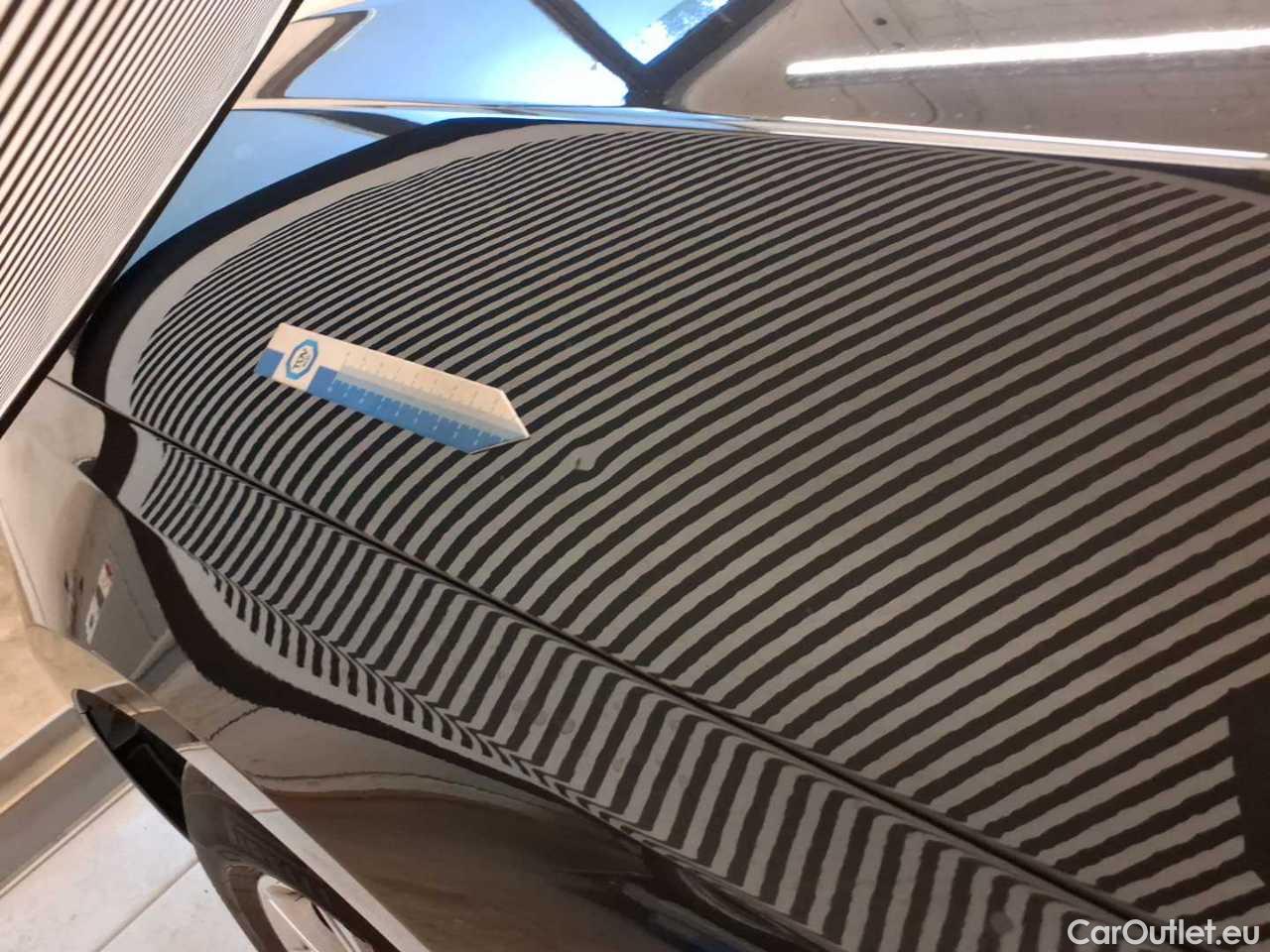 Audi  A4 Avant 40 TDI S tronic Automatic Diesel/Electric  76 #52