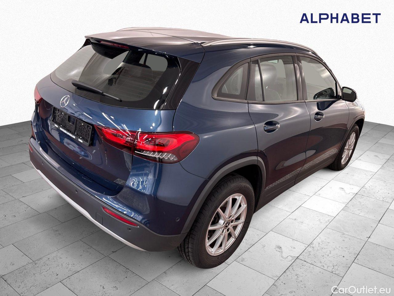 Mercedes  GLA 180 d 8G-DCT - Automatic Diesel  72 #4