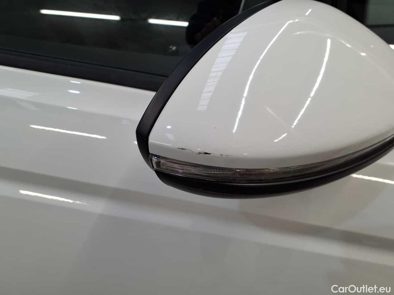 Volkswagen  Touran 2.0 TDI SCR Comfortline Manual Diesel  70 #33