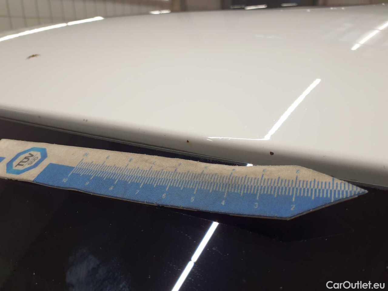 Volvo  XC60 T6 AWD Recharge Geartronic R-Design Automatic Petrol/Electric  60 #39