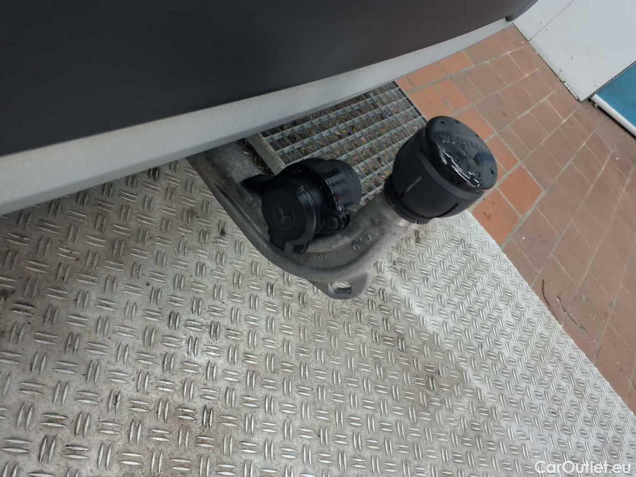 Mercedes  GLA 180 d 8G-DCT - Automatic Diesel  72 #21