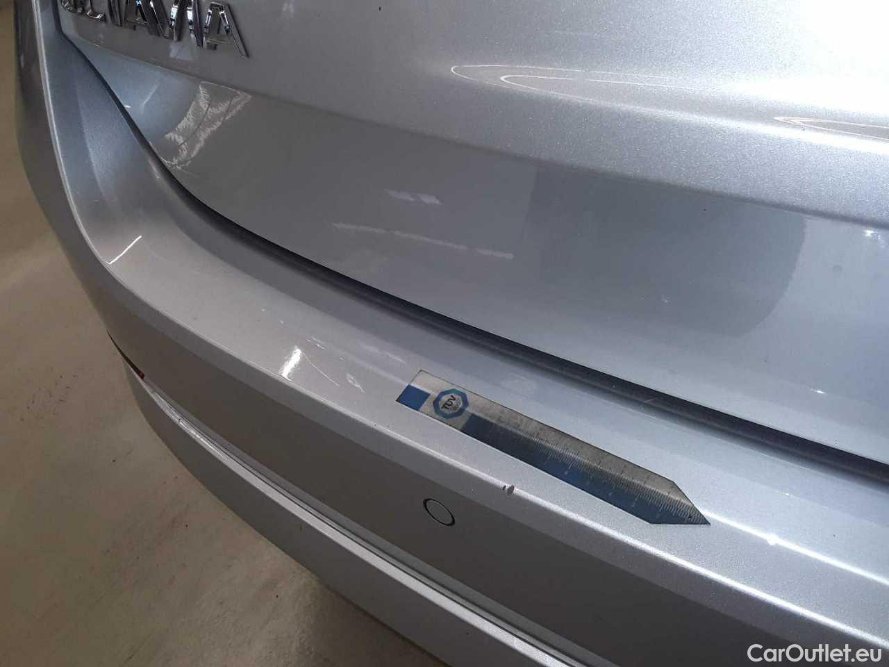 Skoda  Octavia Combi 2.0 TDI DSG First Edition Automatic Diesel  74 #25