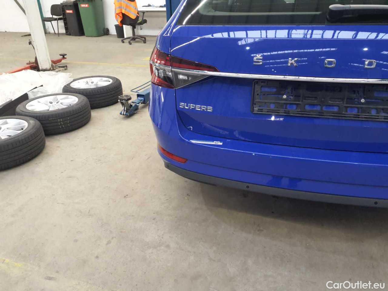 Skoda  Superb Combi 1.4 TSI iV DSG Style Automatic Petrol/Electric  67 #32