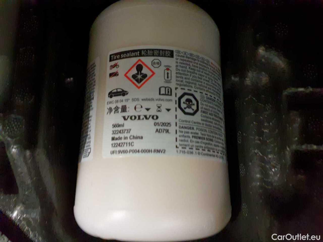 Volvo  XC60 T6 AWD Recharge Geartronic R-Design Automatic Petrol/Electric  60 #31