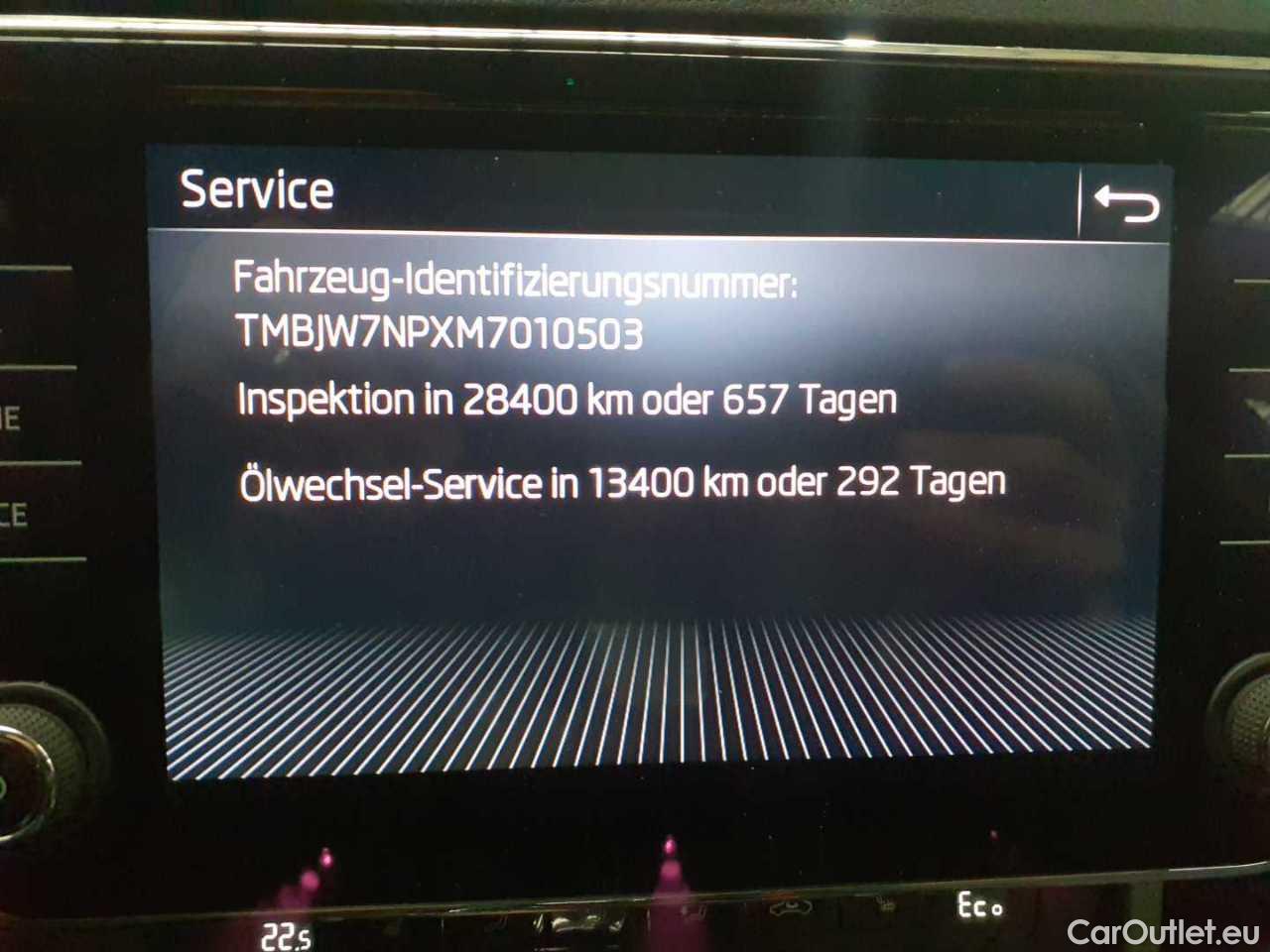 Skoda  Superb Combi 1.4 TSI iV DSG Style Automatic Petrol/Electric  67 #29