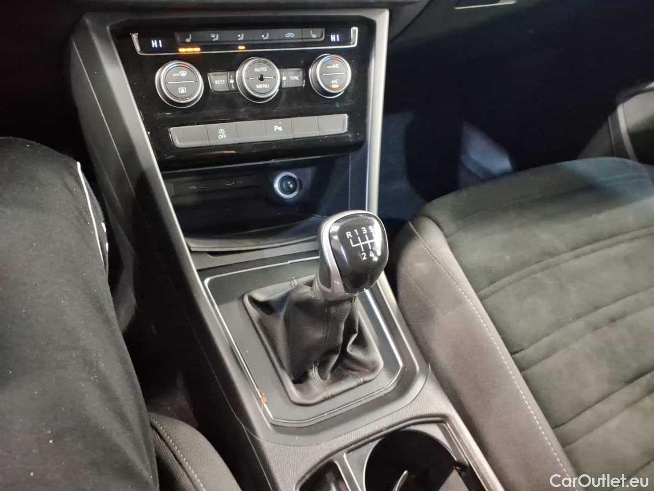 Volkswagen  Touran 2.0 TDI SCR Comfortline Manual Diesel  70 #14