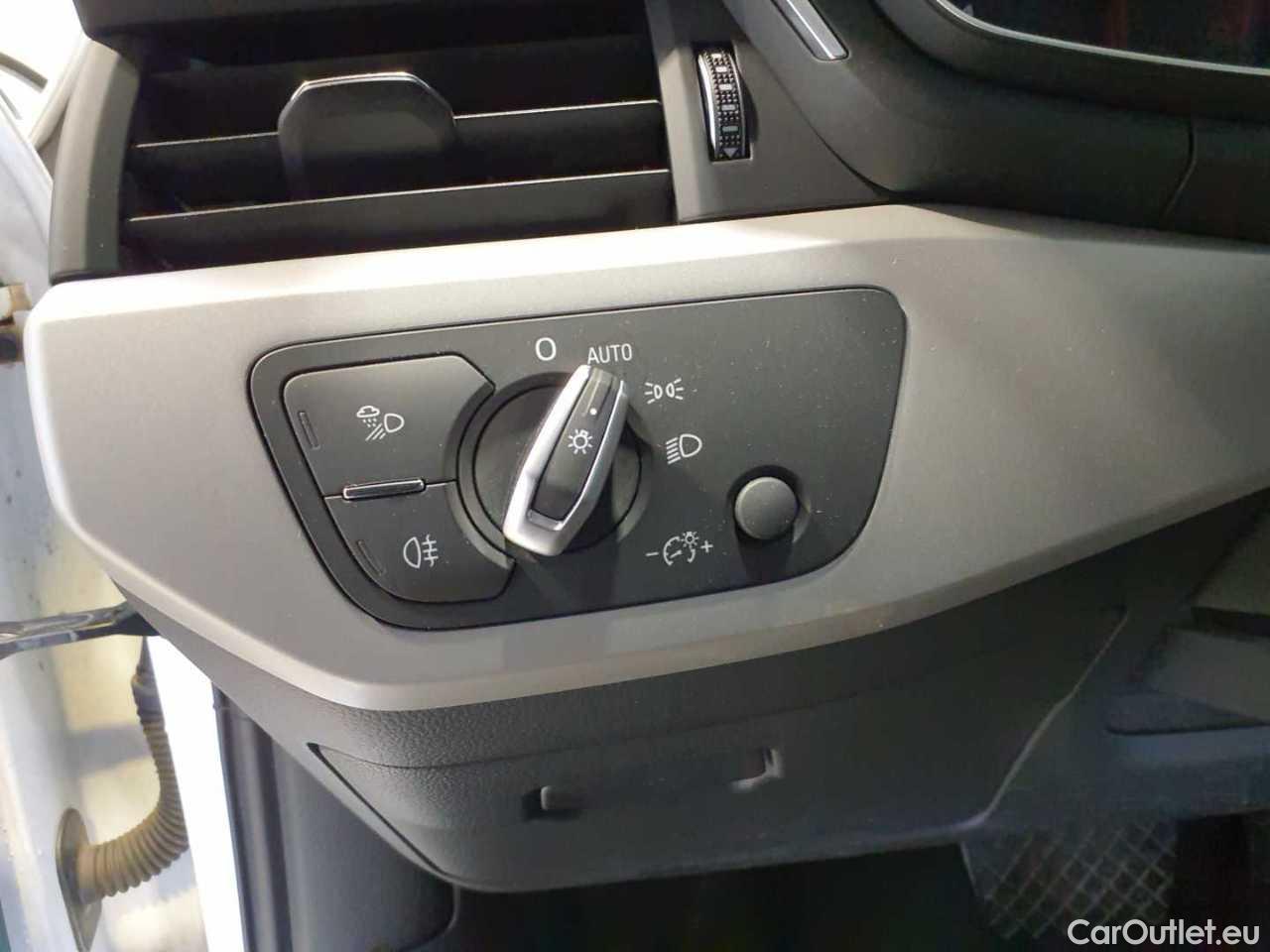 Audi  A4 Avant 50 TDI quattro tiptronic S line Automatic Diesel  69 #15