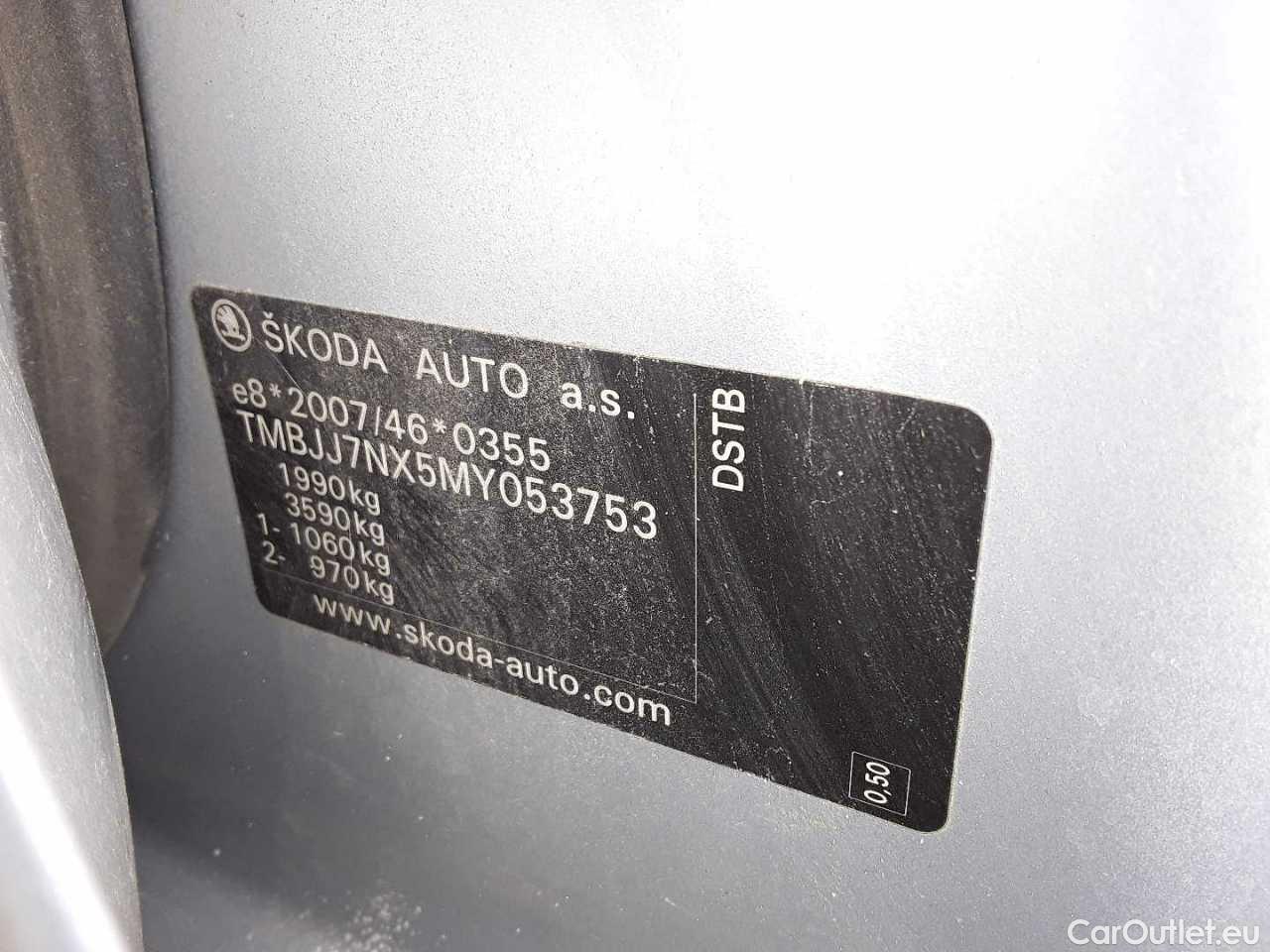 Skoda  Octavia Combi 2.0 TDI DSG First Edition Automatic Diesel  74 #12