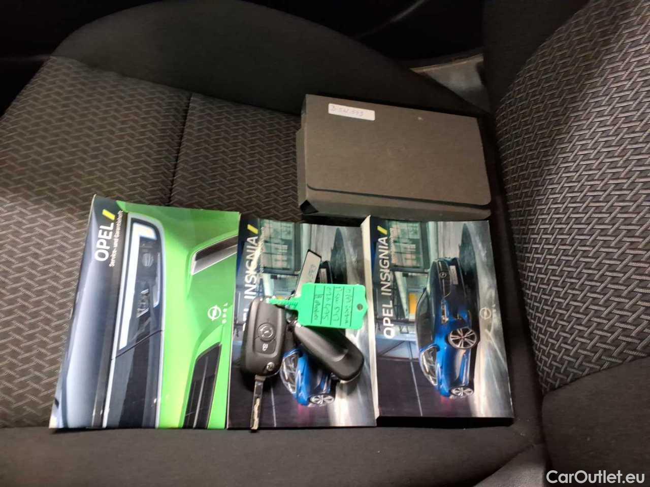 Opel  Insignia SPORTS Tourer 1.5 Diesel Automatik Business Automatic Diesel  66 #26