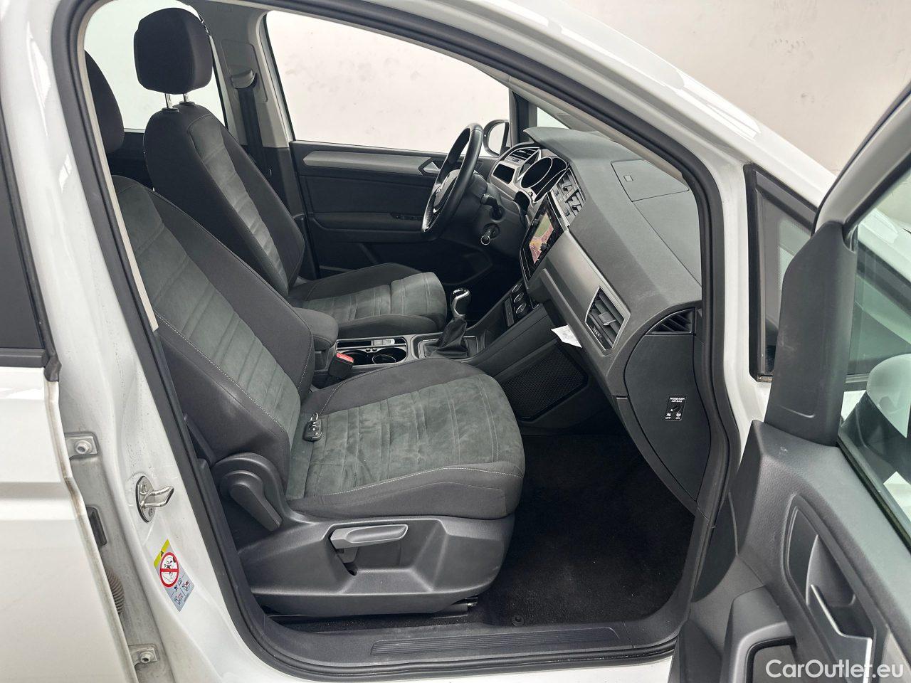 Volkswagen  Touran 2.0 TDI SCR Comfortline Manual Diesel  70 #6