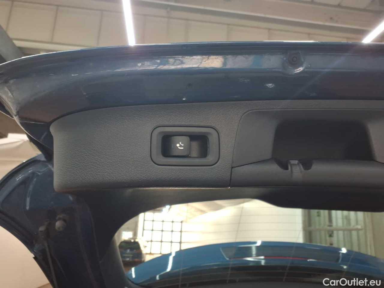 Mercedes  GLA 180 d 8G-DCT - Automatic Diesel  72 #20