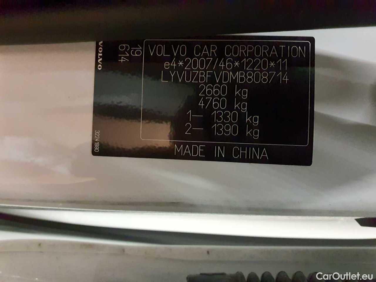 Volvo  XC60 T6 AWD Recharge Geartronic R-Design Automatic Petrol/Electric  60 #12