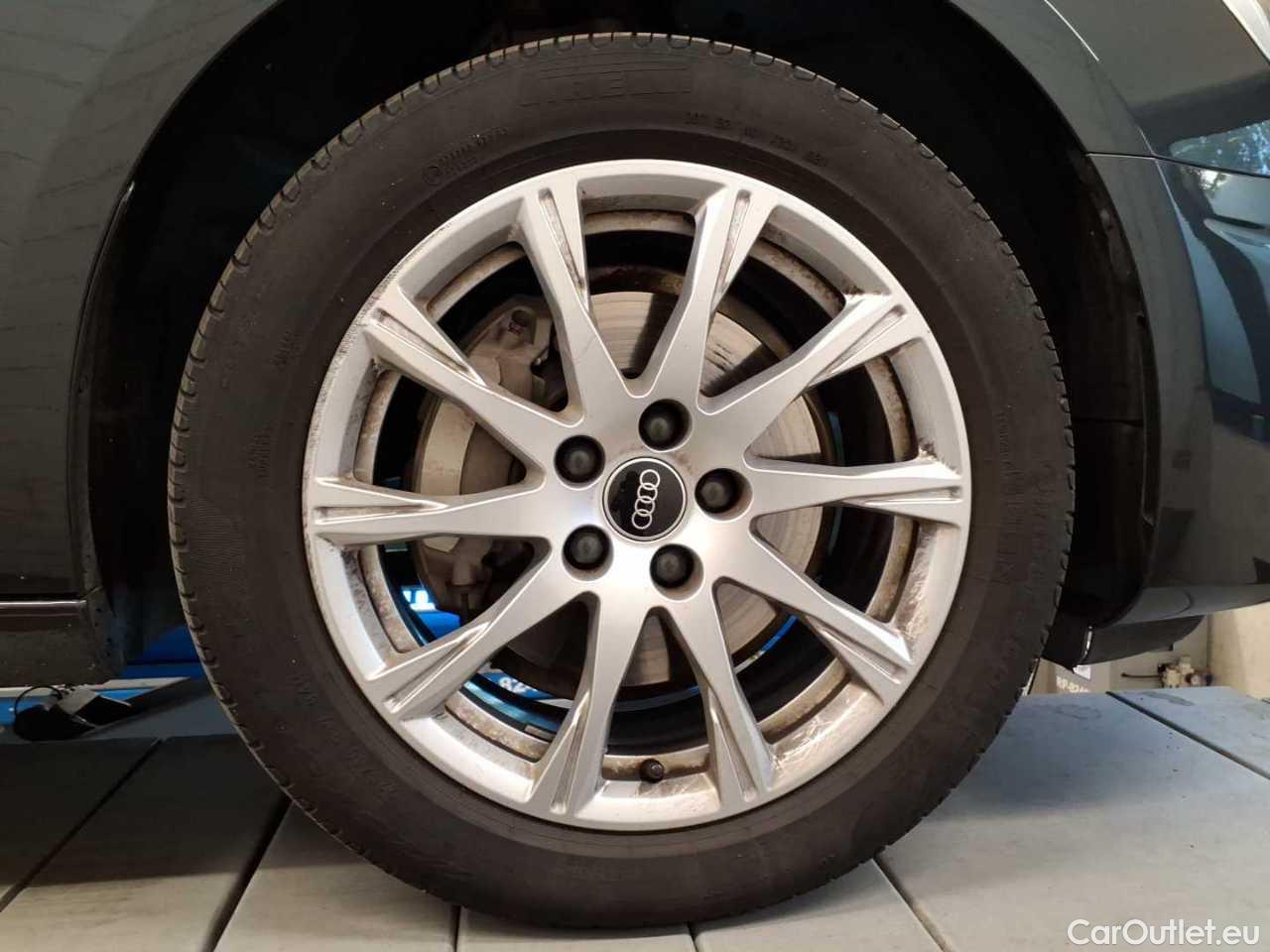 Audi  A4 Avant 40 TDI S tronic Automatic Diesel/Electric  76 #57