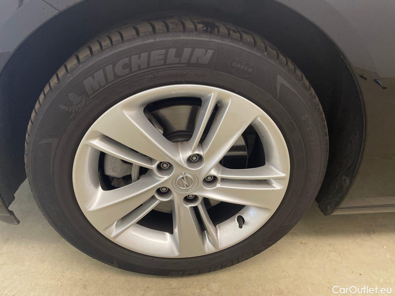 Opel  Insignia SPORTS Tourer 1.5 Diesel Automatik Business Automatic Diesel  66 #10