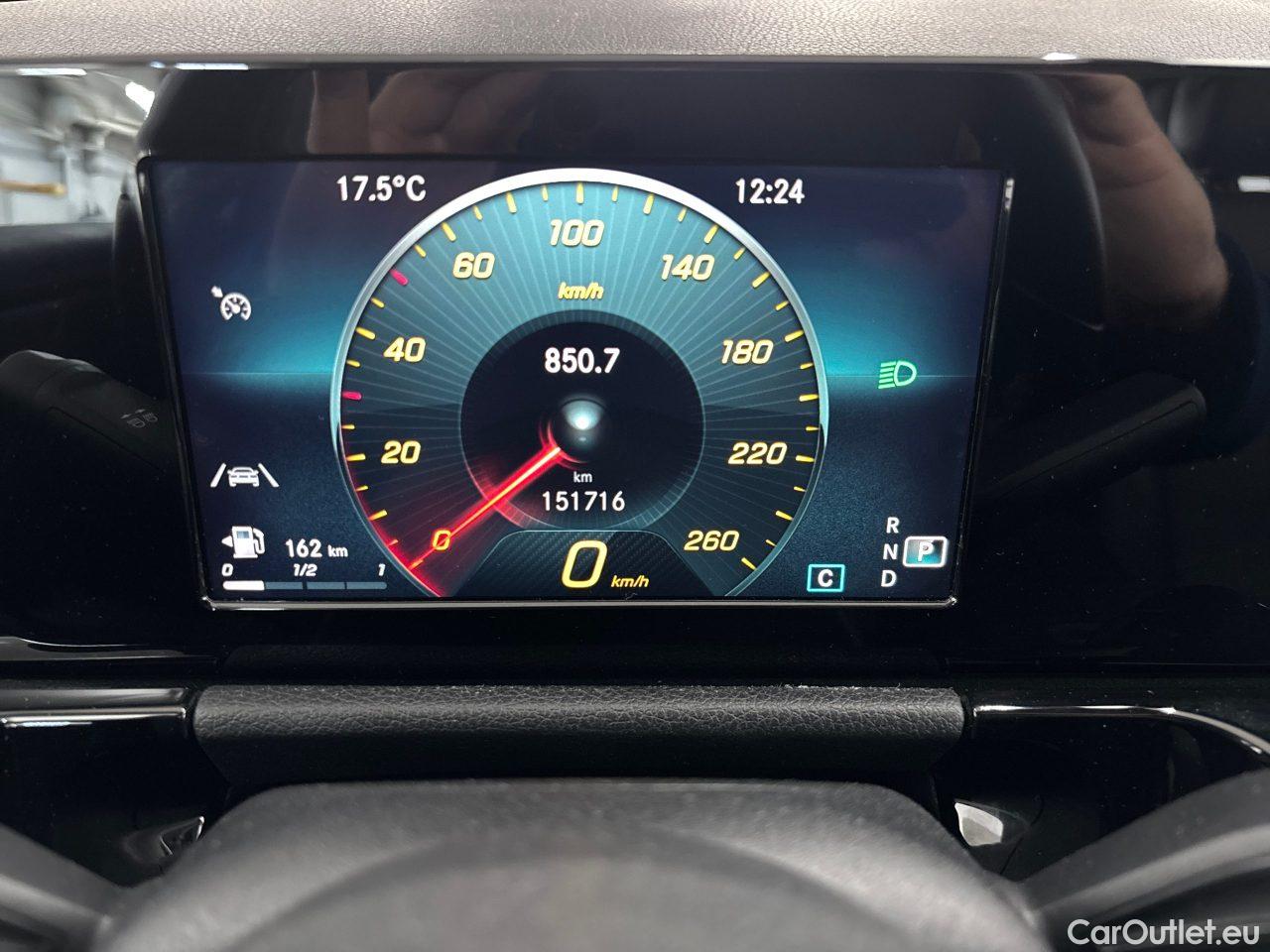 Mercedes  GLA 180 d 8G-DCT - Automatic Diesel  72 #8