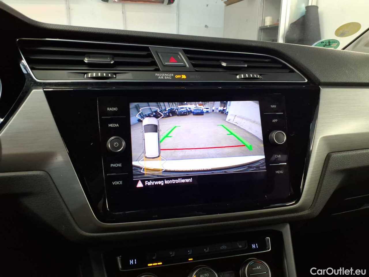 Volkswagen  Touran 2.0 TDI SCR Comfortline Manual Diesel  70 #16