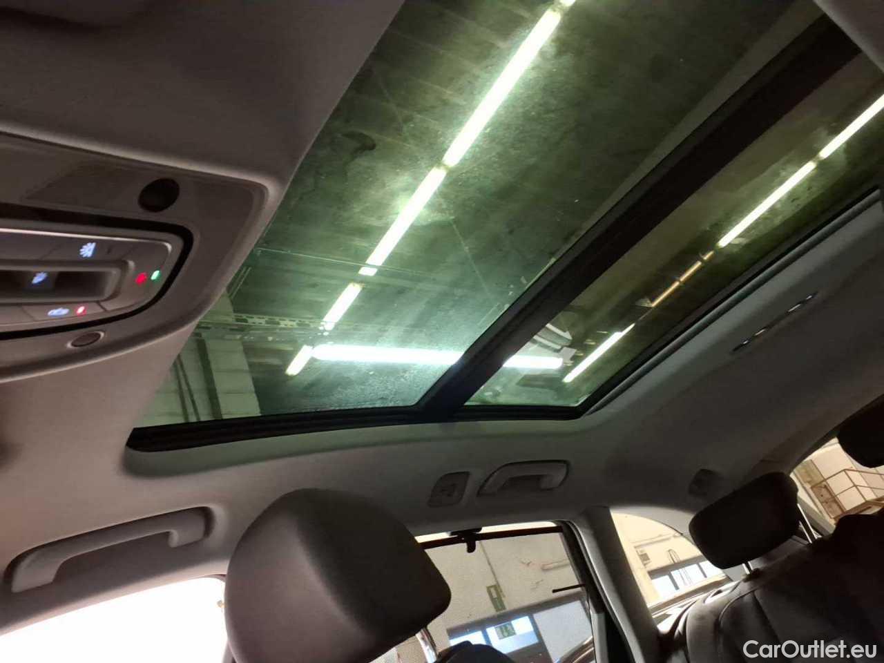 Audi  A4 Avant 40 TDI S tronic Automatic Diesel/Electric  76 #18