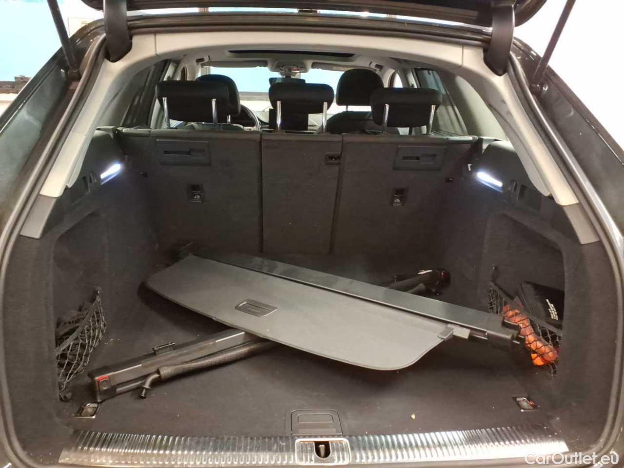 Audi  A4 Avant 40 TDI S tronic Automatic Diesel/Electric  76 #5