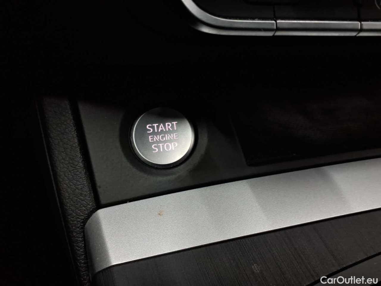 Audi  Q5 40 TDI quattro S tronic Automatic Diesel/Electric  105 #14