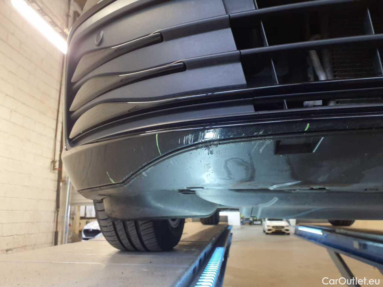 Volkswagen  Golf  Variant 2.0 TDI SCR Life Manual Diesel  97 #44