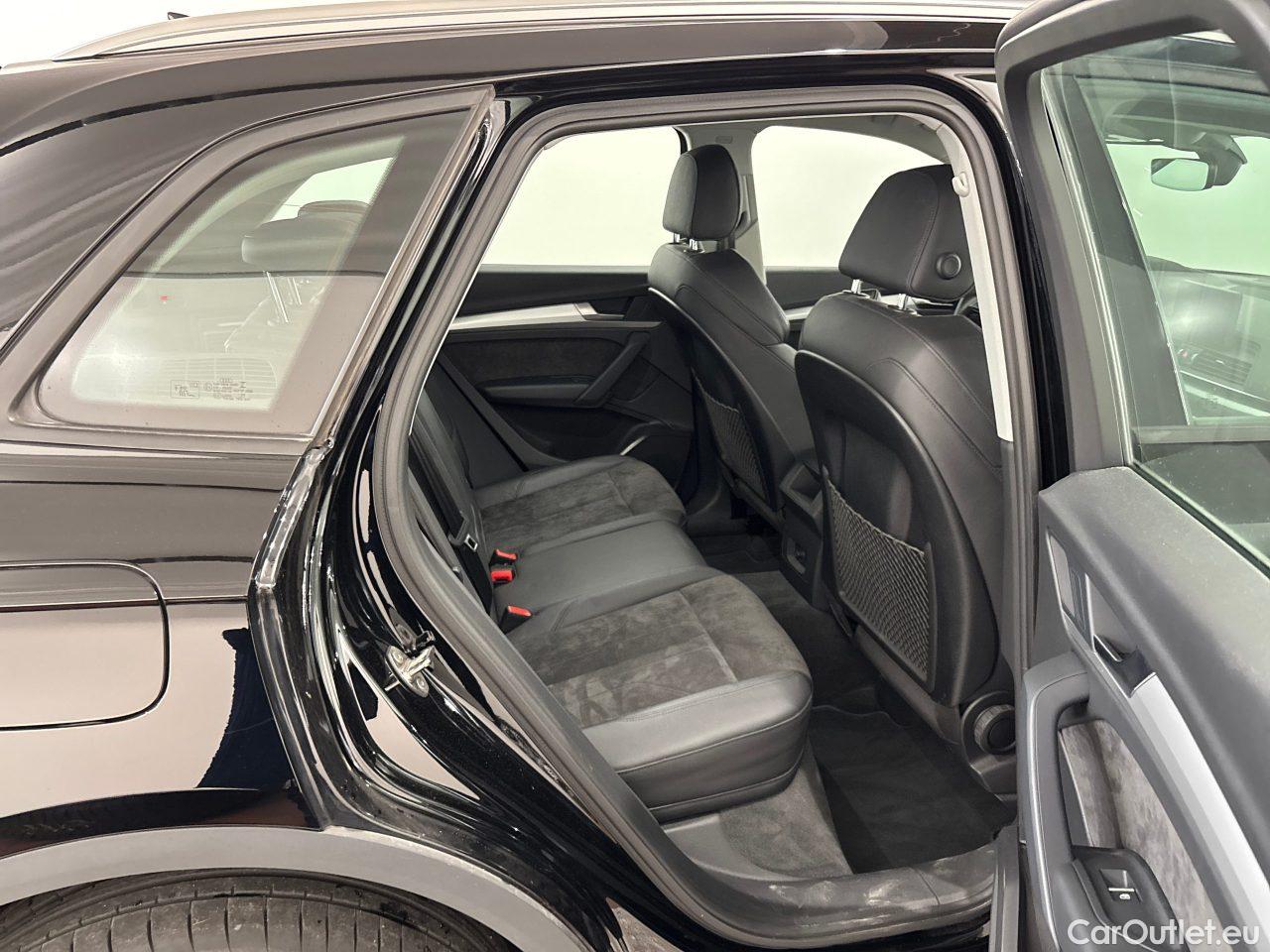 Audi  Q5 40 TDI quattro S tronic Automatic Diesel/Electric  105 #9