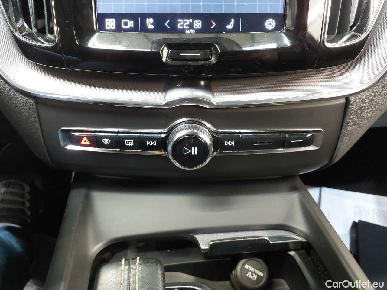 Volvo  XC60 B4 D AWD Geartronic RDesign Automatic Diesel/Electric  100 #14