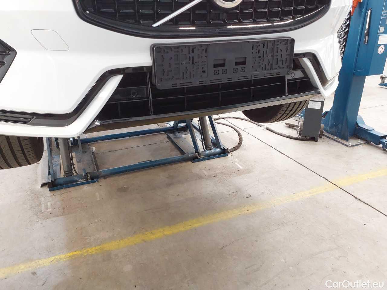 Volvo  XC60 B4 D AWD Geartronic RDesign Automatic Diesel/Electric  100 #41