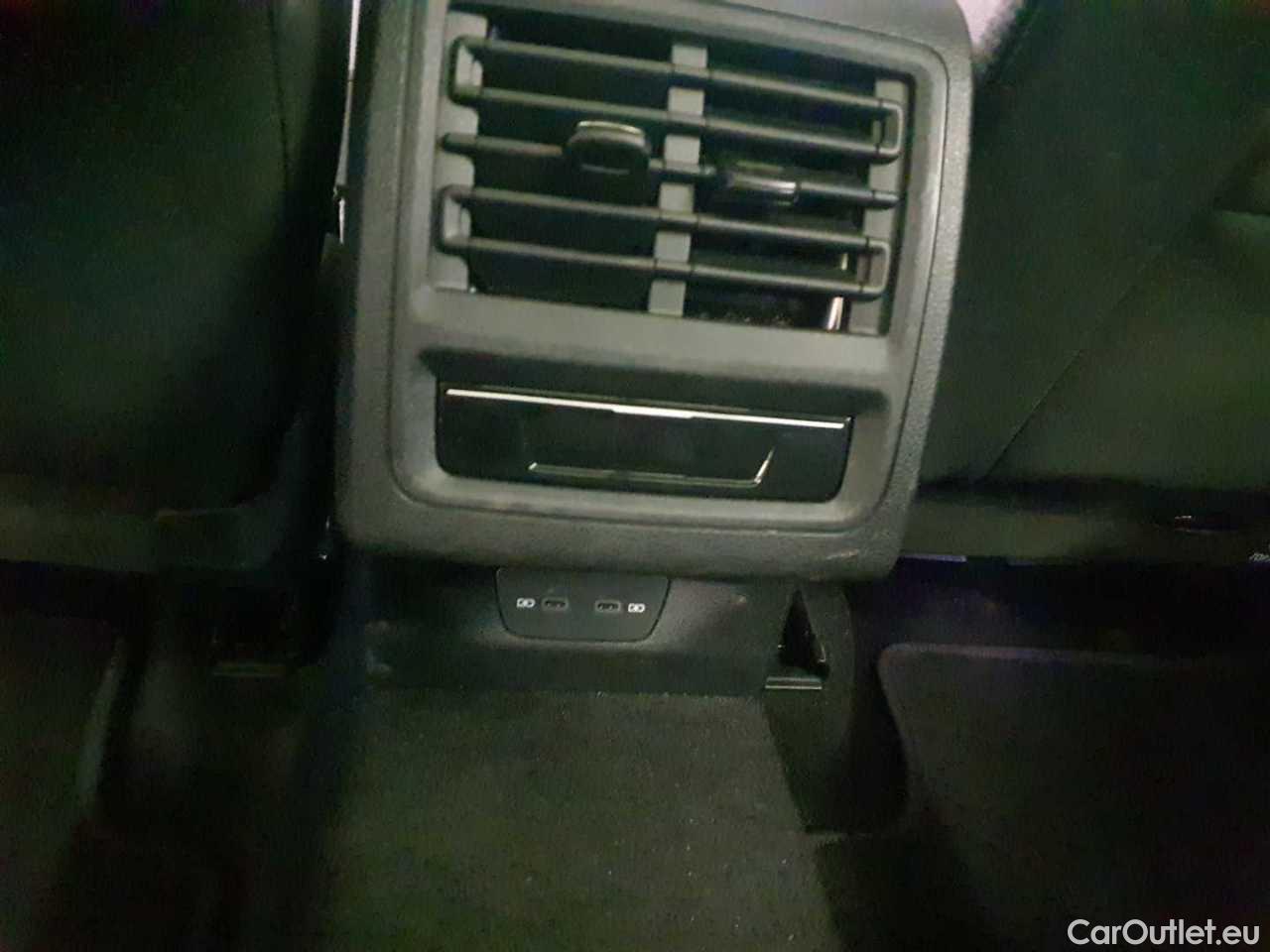 Volkswagen  Golf  Variant 2.0 TDI SCR Life Manual Diesel  97 #21