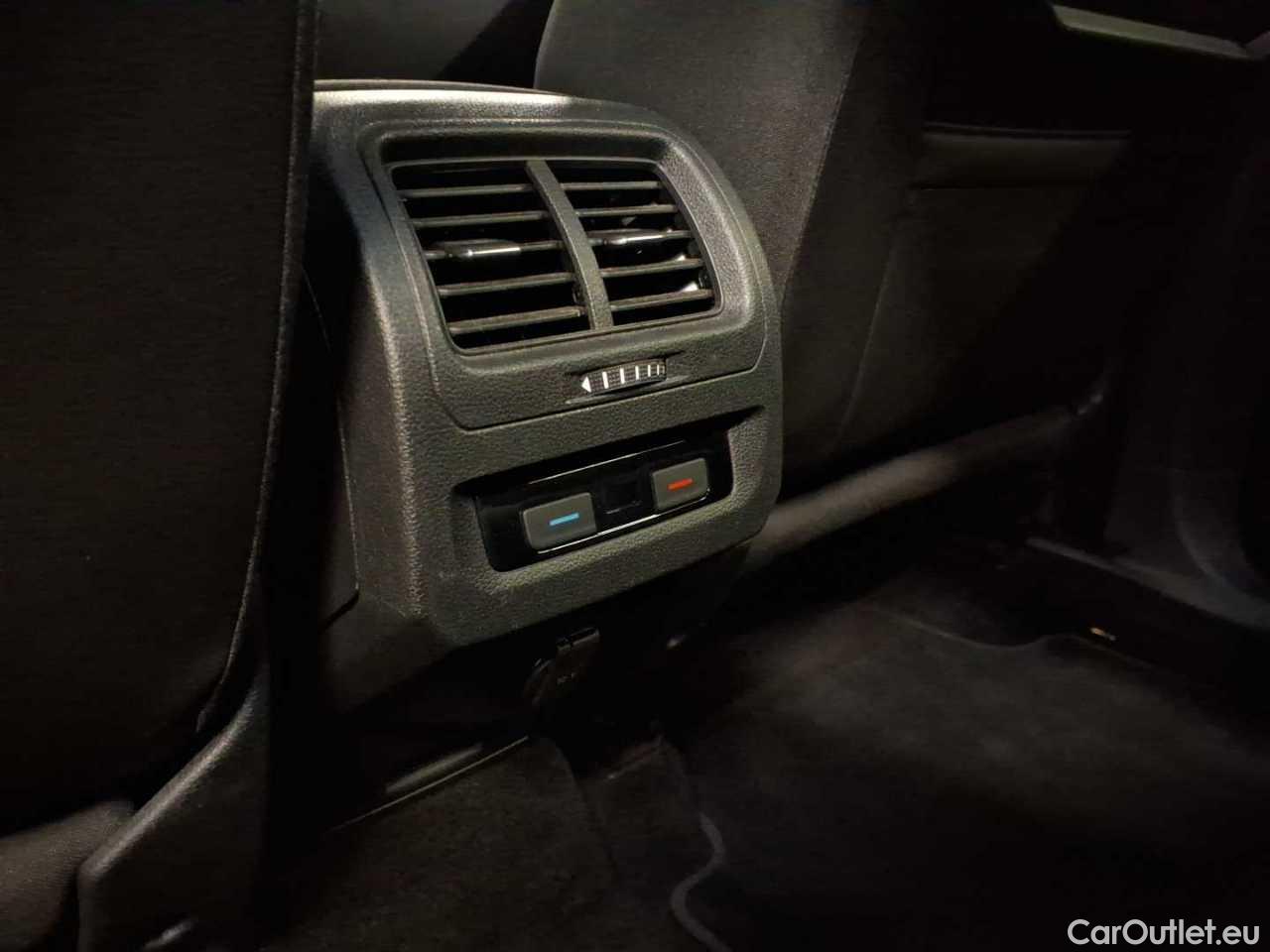 Volkswagen  Touran 2.0 TDI SCR DSG Comfortline Automatic Diesel  104 #18