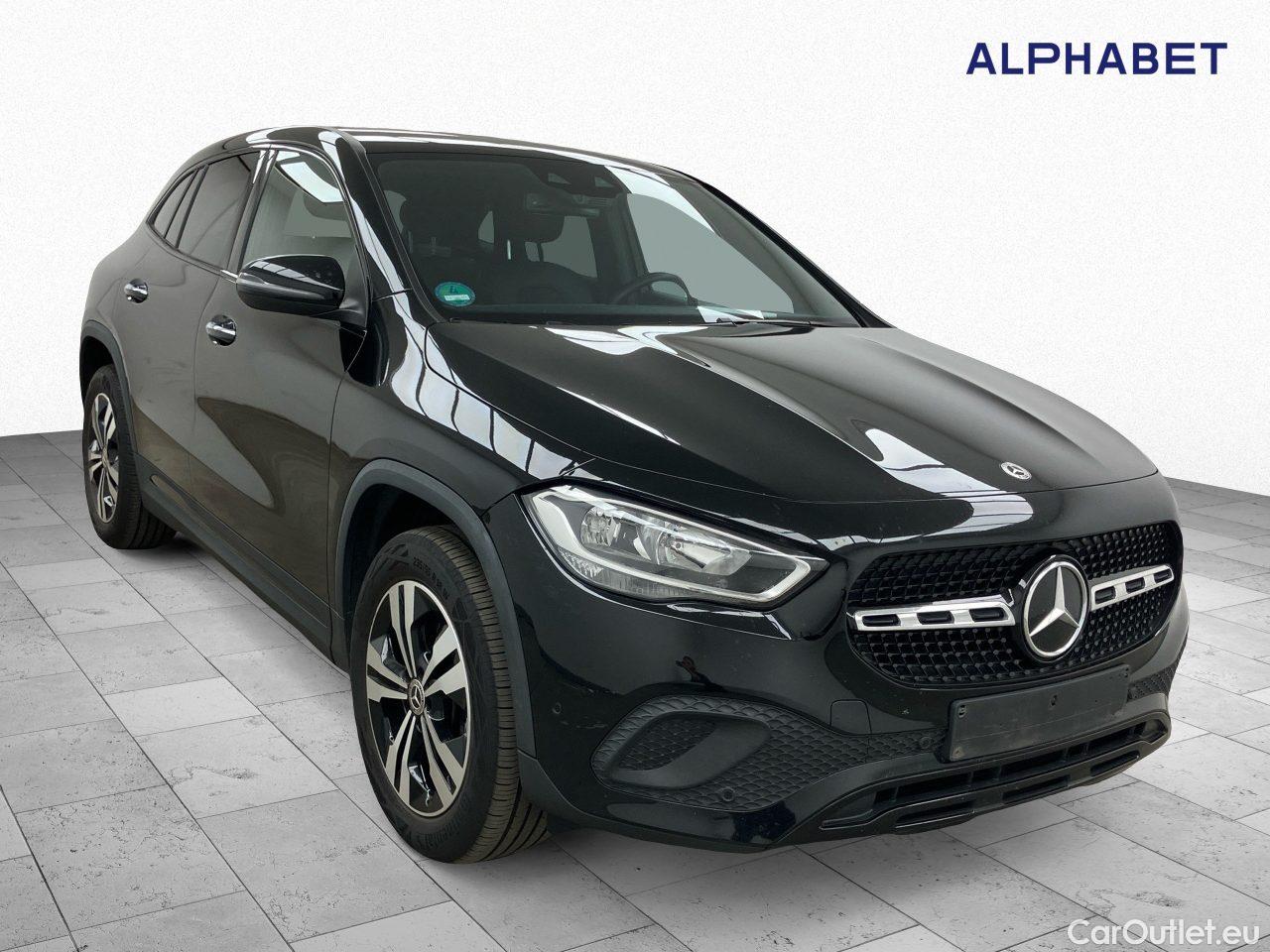 Mercedes  GLA 200 d 4Matic 8G-DCT Progressive Automatic Diesel  106 #2