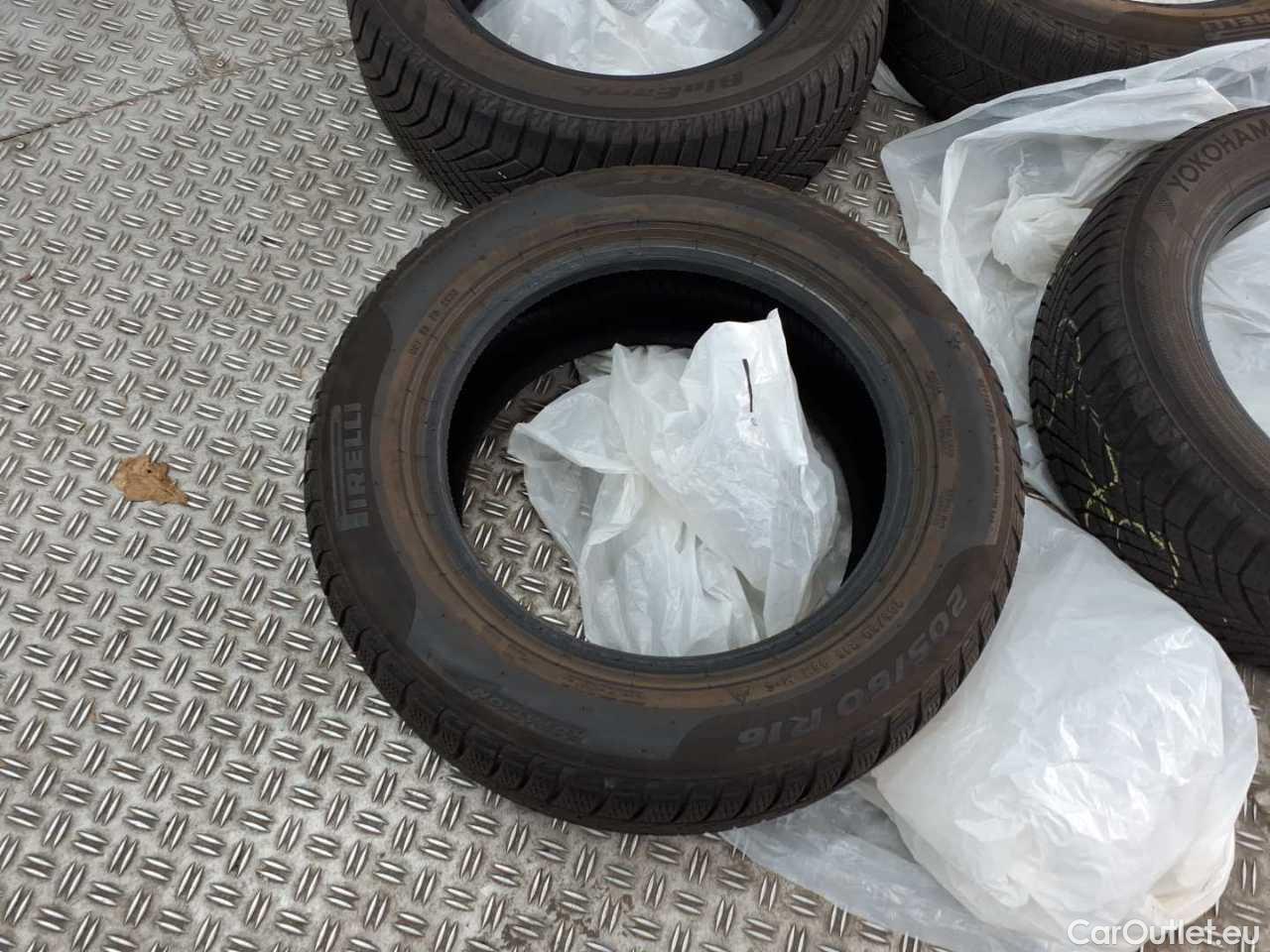 Audi  A4 Avant 30 TDI S tronic Automatic Diesel/Electric  88 #27