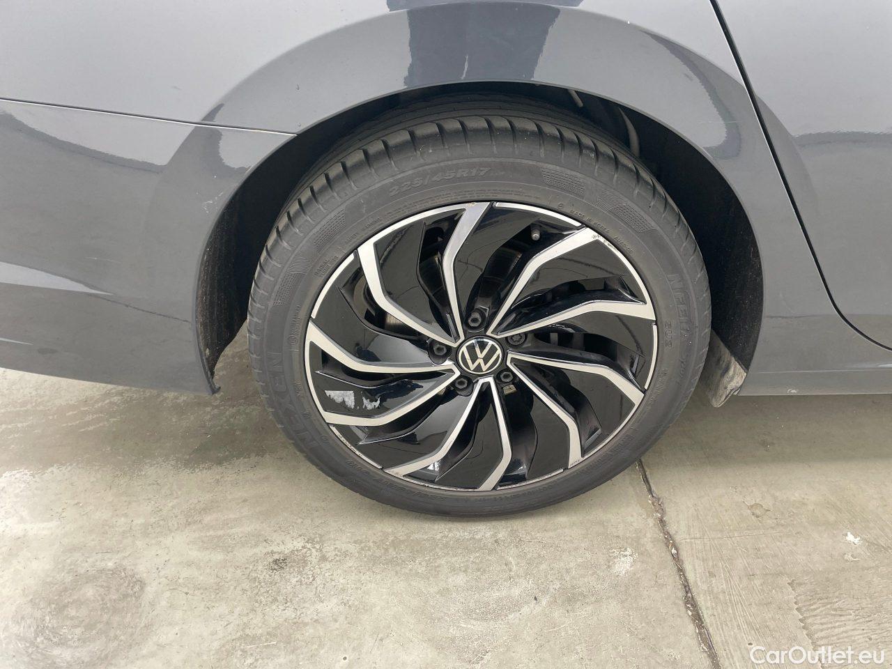 Volkswagen  Golf  Variant 2.0 TDI SCR DSG Life Automatic Diesel  96 #10