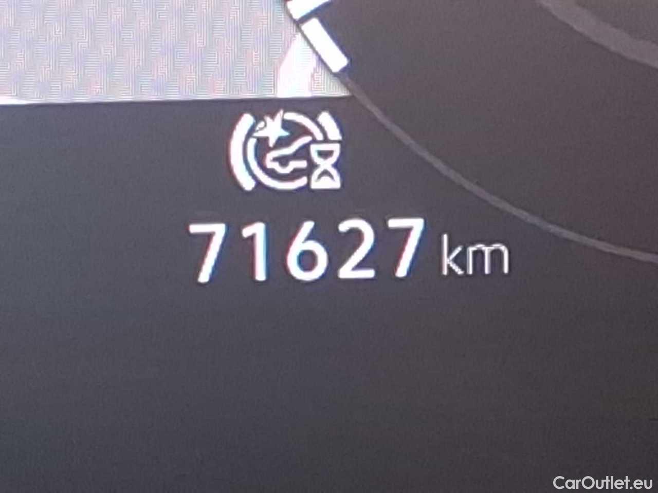 Volkswagen  Golf  Variant 2.0 TDI SCR DSG Life Automatic Diesel  96 #13