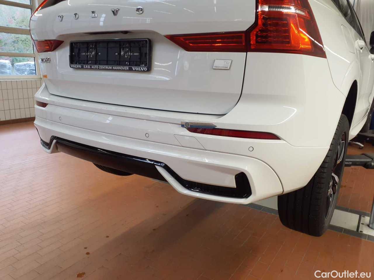 Volvo  XC60 T6 AWD Recharge Geartronic R-Design Automatic Petrol/Electric  102 #44