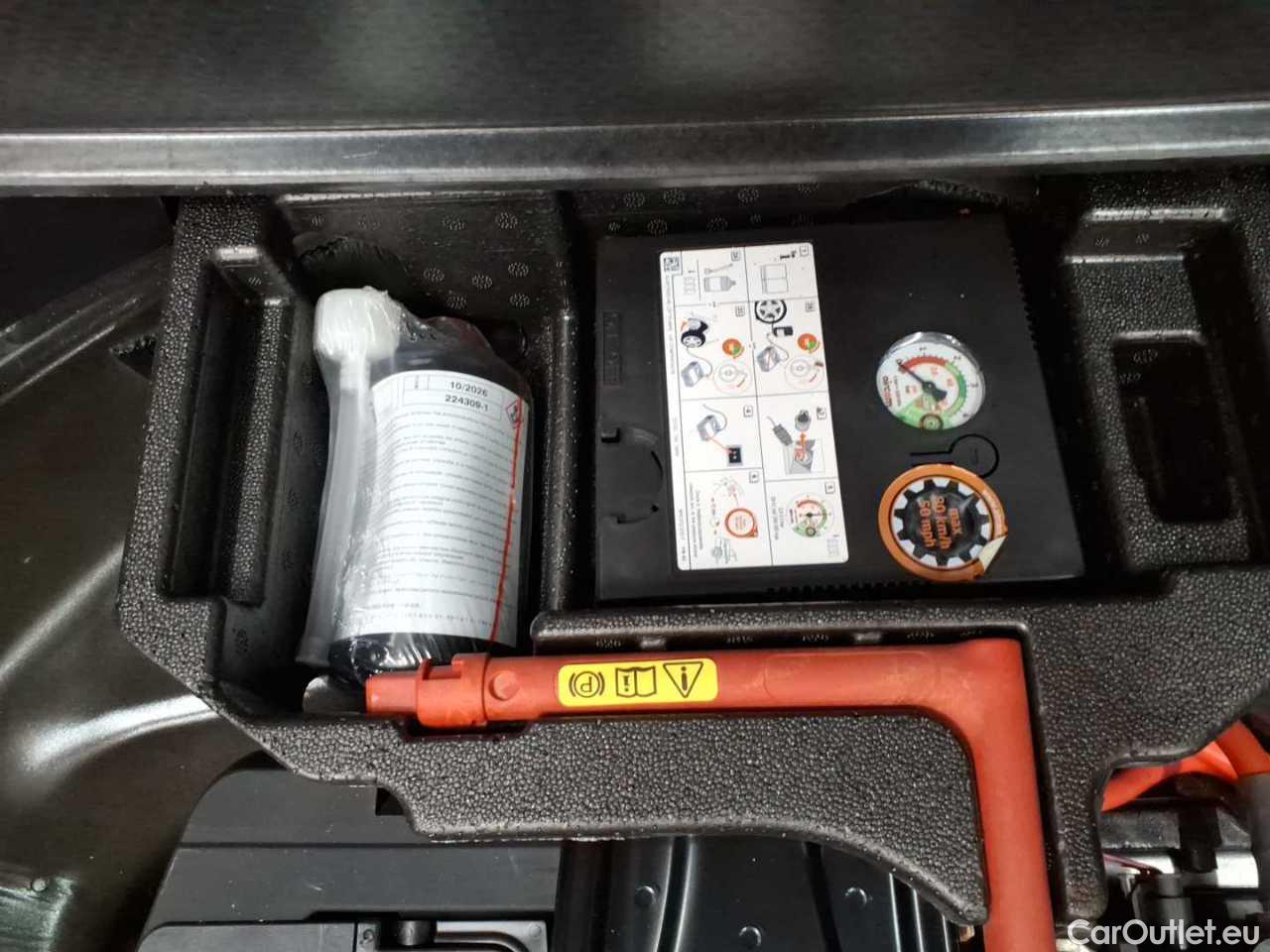 Audi  A4 Avant 30 TDI S tronic Automatic Diesel/Electric  88 #25