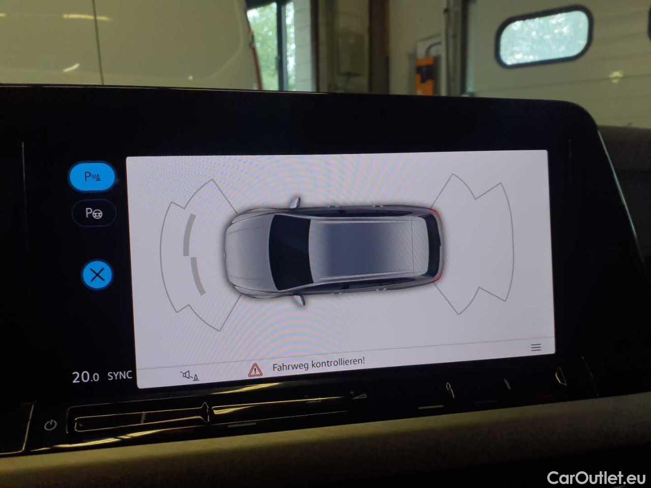 Volkswagen  Golf  Variant 2.0 TDI SCR Life Manual Diesel  97 #16