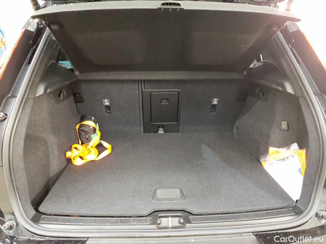 Volvo  XC 40 T4 Recharge DKG Inscription Expression Automatic Petrol/Electric  101 #5