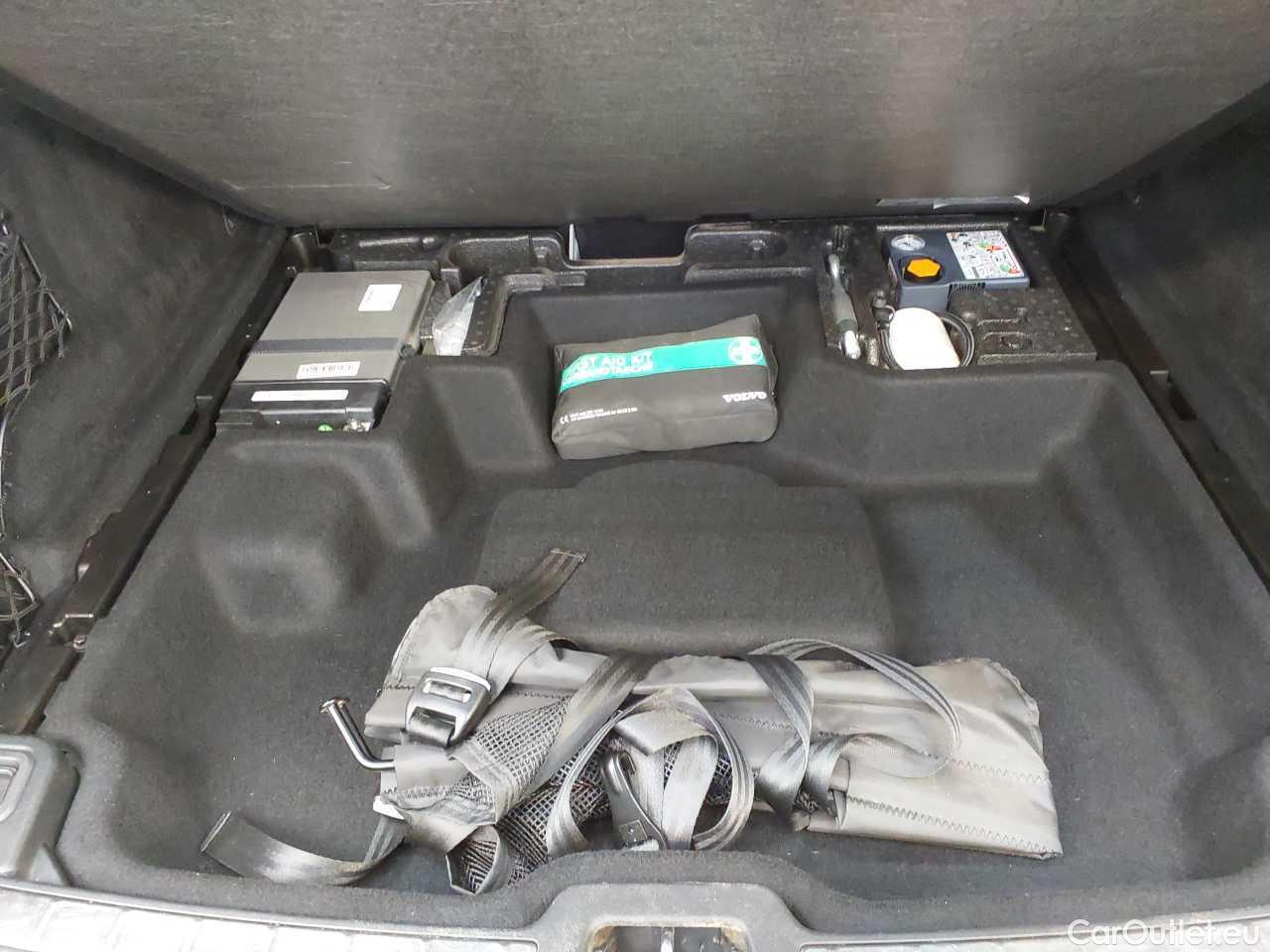 Volvo  XC60 B4 D AWD Geartronic RDesign Automatic Diesel/Electric  100 #22