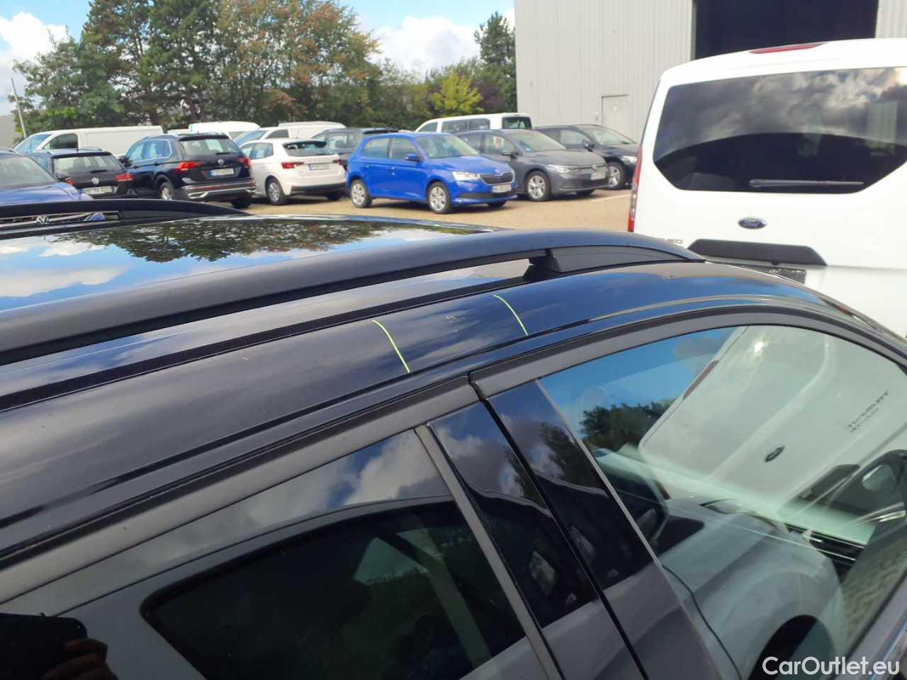 Volkswagen  Golf  Variant 2.0 TDI SCR Life Manual Diesel  97 #40