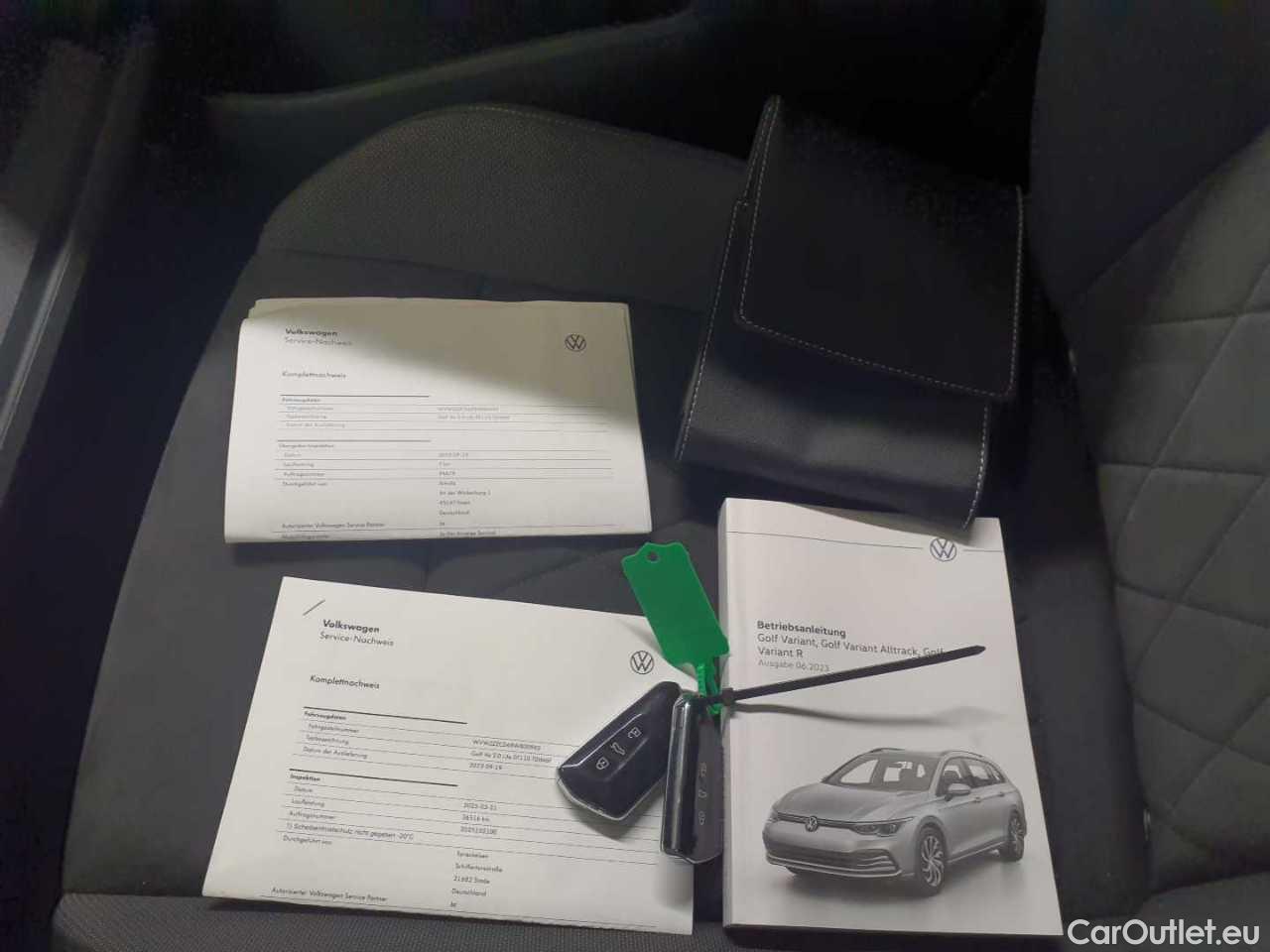 Volkswagen  Golf  Variant 2.0 TDI SCR Life Manual Diesel  97 #28