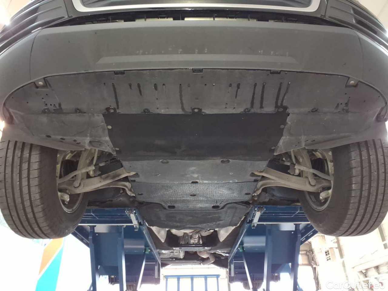 Audi  Q5 40 TDI quattro S tronic Automatic Diesel/Electric  105 #24